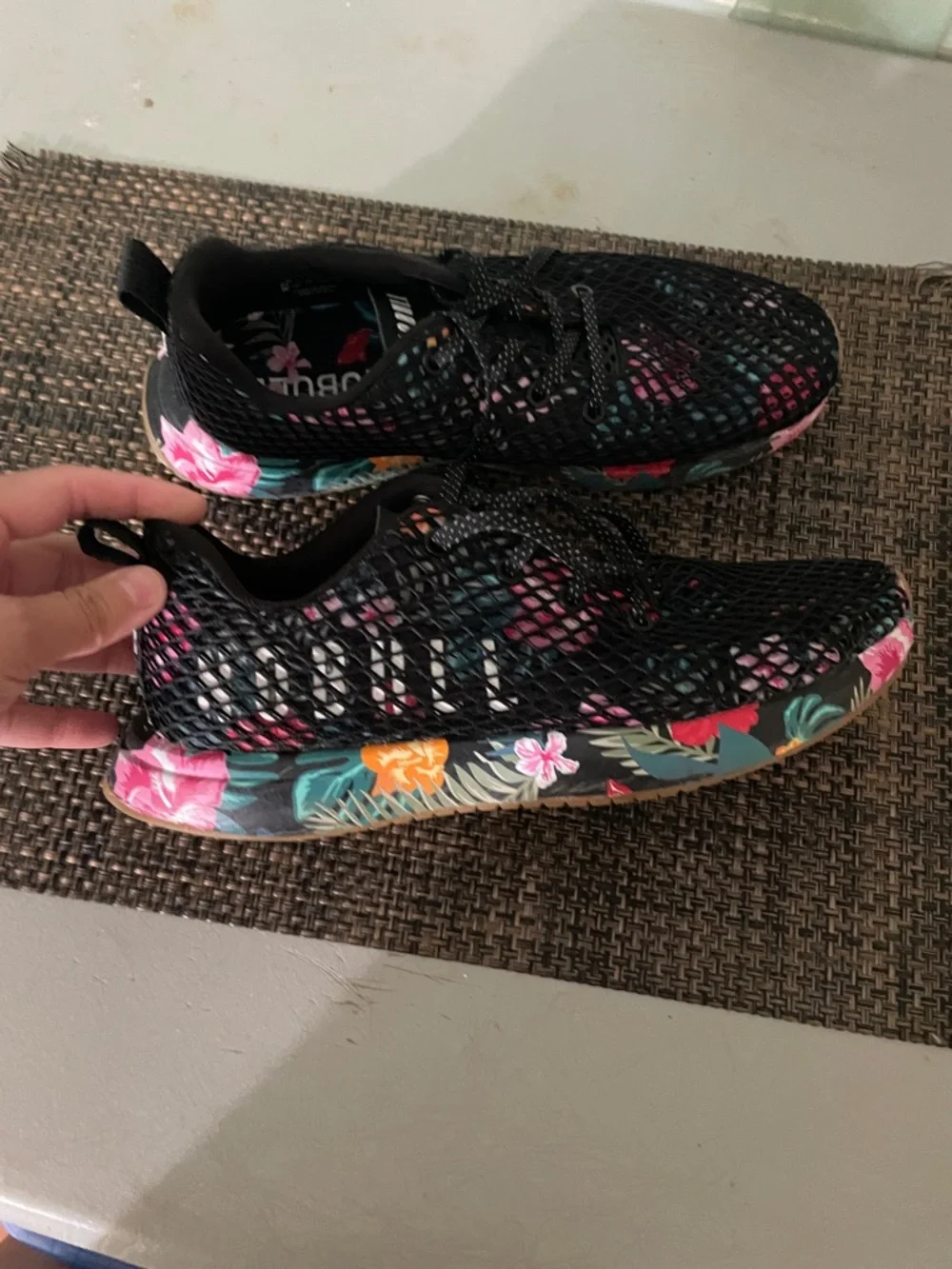 Nobull Floral Mesh Runners - Picture 3 of 7